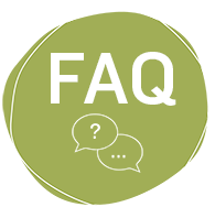 Grünes Element mit weißer Schrift und dem Titel „FAQ“ mit einem Symbol zweier Sprechblasen.